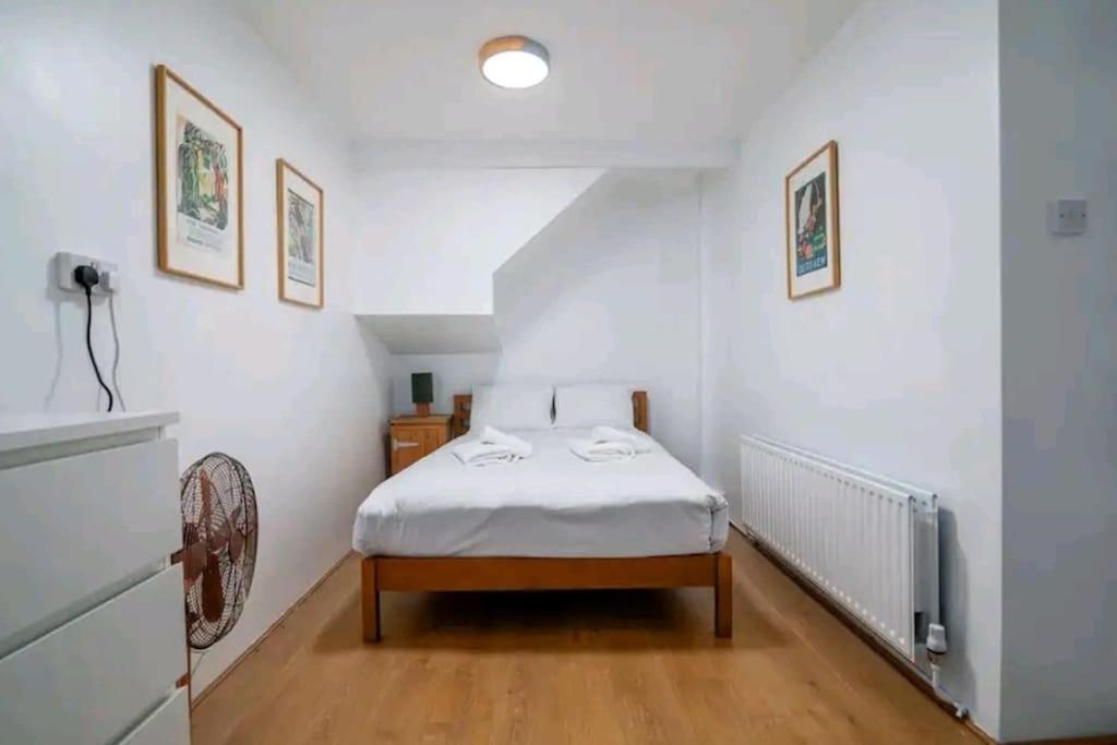 Quiet 4 Bedroom House Between Camden & Kings Cross London Exterior photo